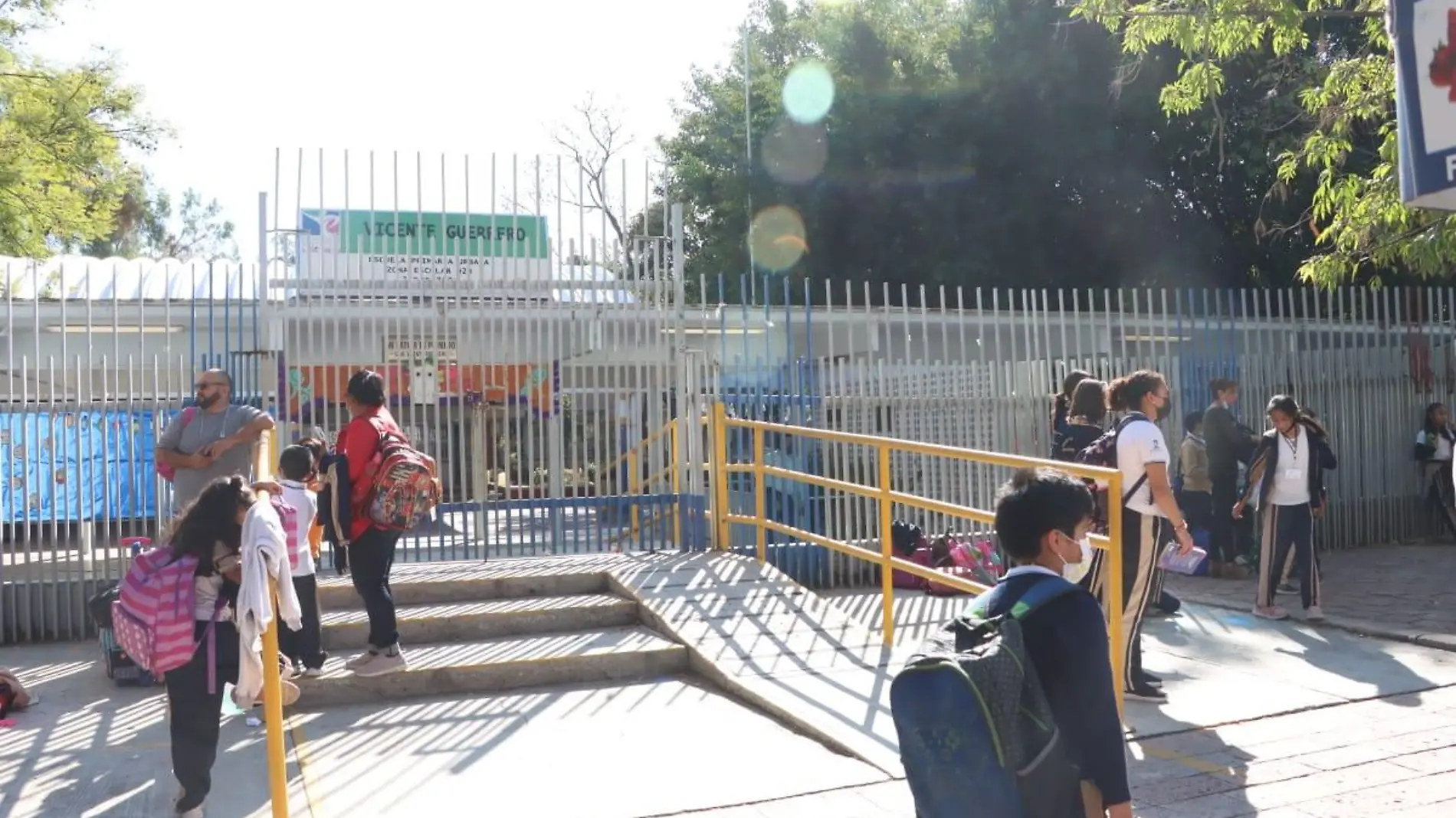 Puente vacacional escuelas-MC